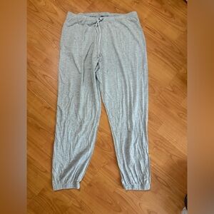 Victorias Secret Women’s Gray Large Pajama Jogger pants w pockets/drawstring 167